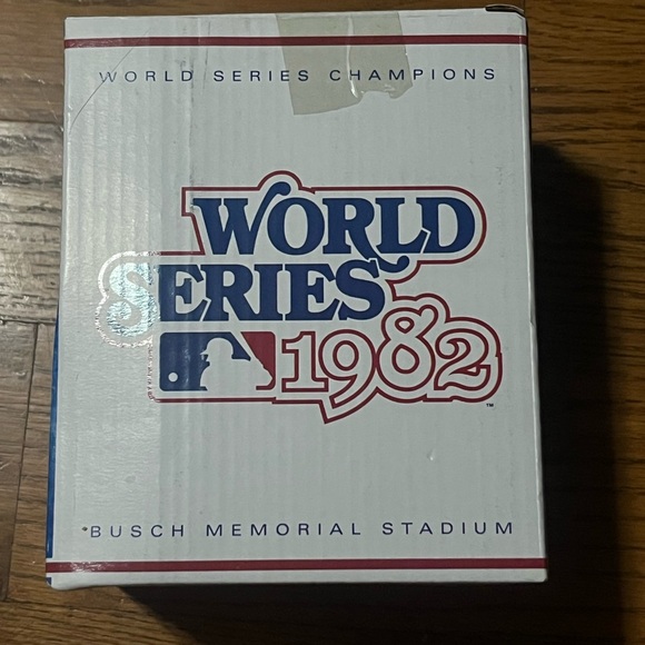 St. Louis Cardinals 1982 World Series Budweiser Beer Stein Mug SGA 8/31-Brewers - Picture 4 of 12